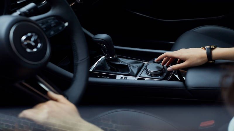Mazda 3 prémium beésőtér