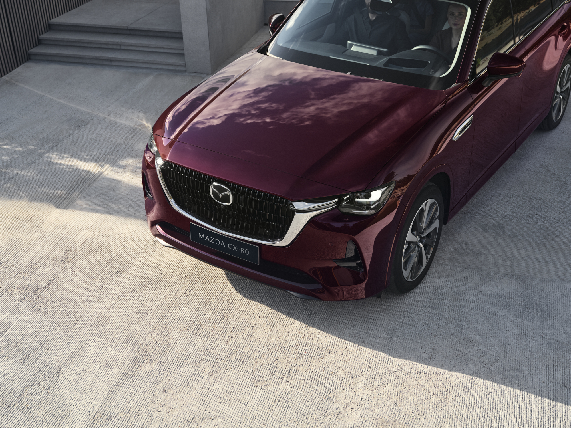 2025 CX 80 Launch Sideshot 04 Nameplate